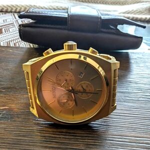 The Nixon Men's Gold-Tone Chronograph Watch A972502 7in wrist fitted.